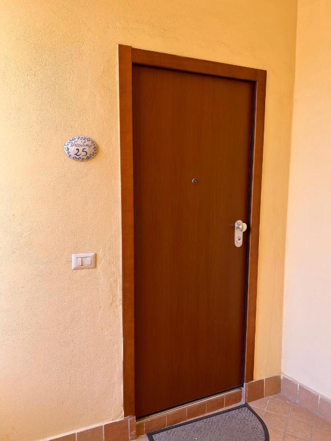 Vico Longo 25 - Ensuit Flat In The Heart Of נאפולי מראה חיצוני תמונה