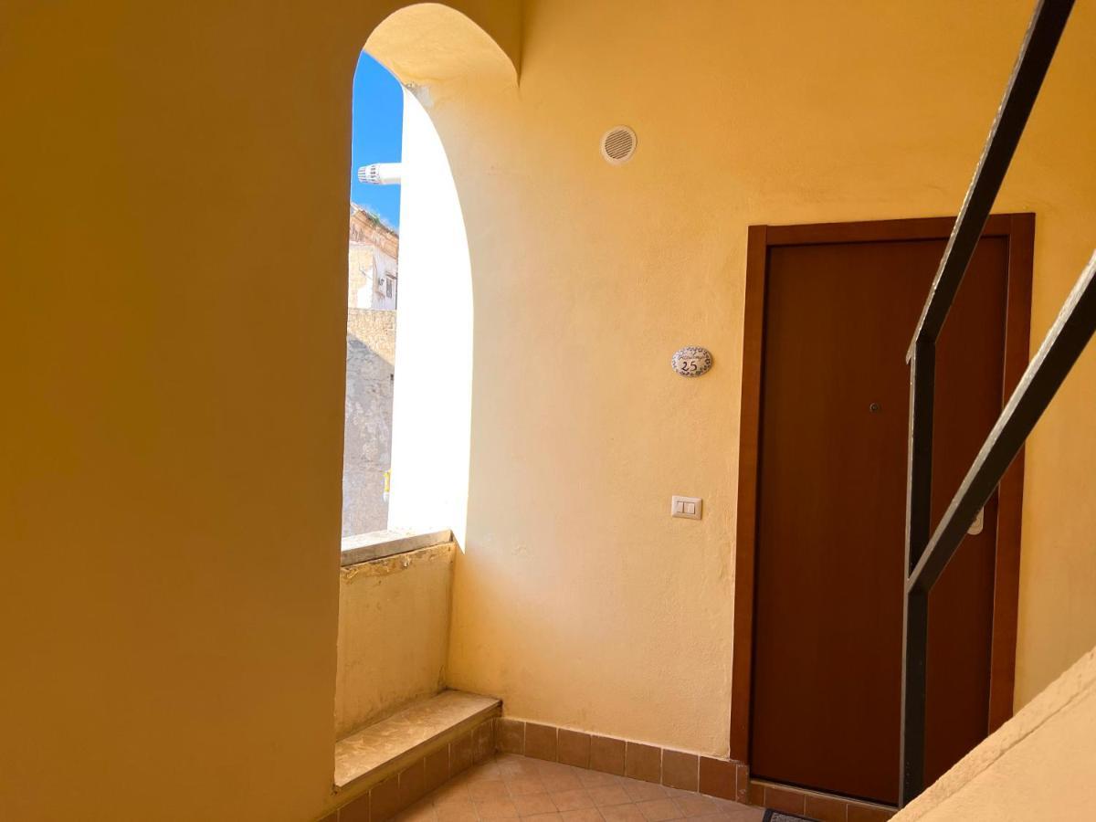 Vico Longo 25 - Ensuit Flat In The Heart Of נאפולי מראה חיצוני תמונה