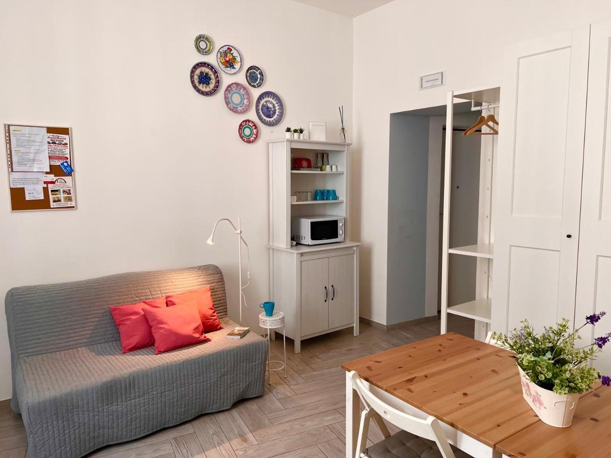 Vico Longo 25 - Ensuit Flat In The Heart Of נאפולי מראה חיצוני תמונה